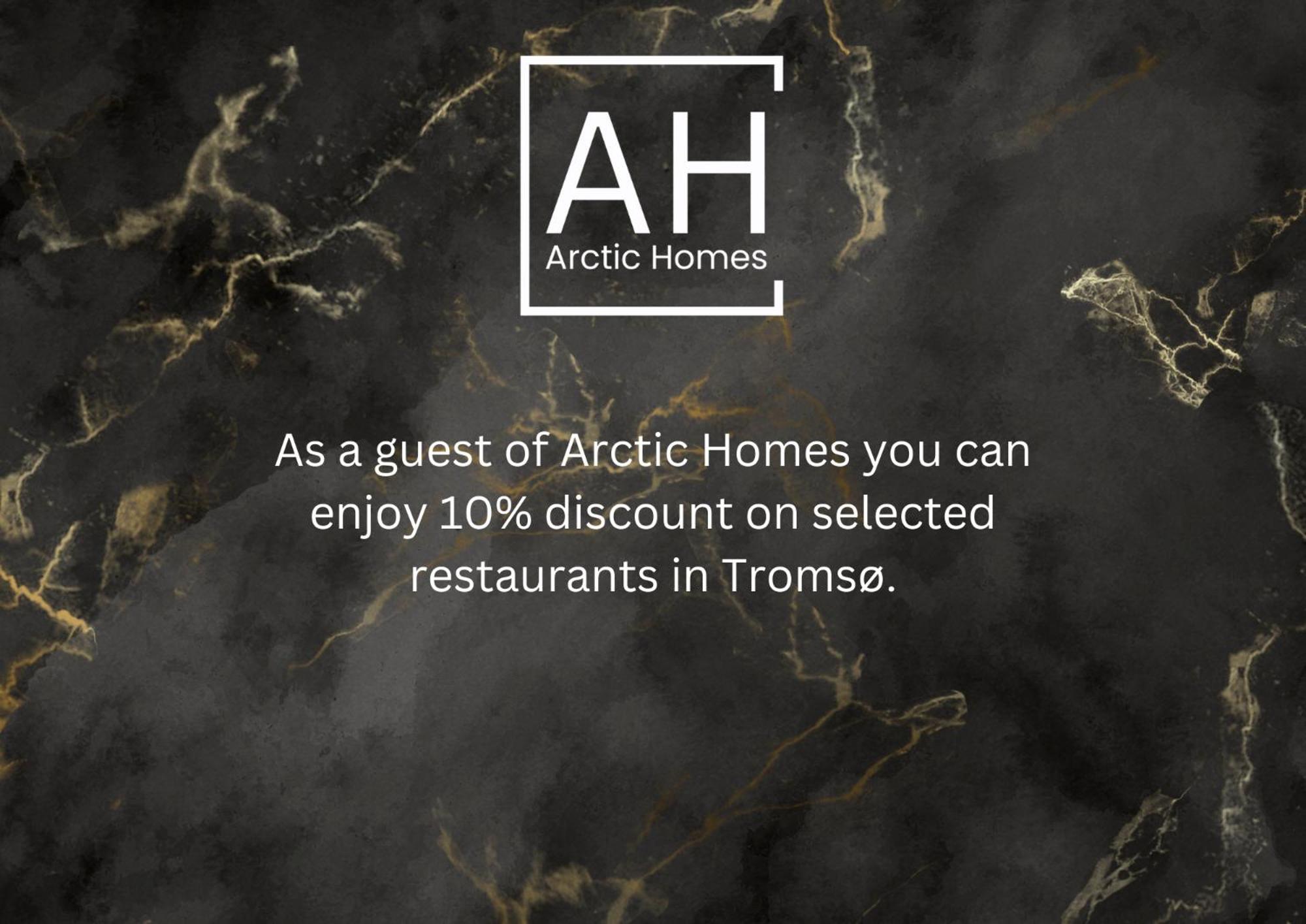 Arctic Homes - The Royal Palace *